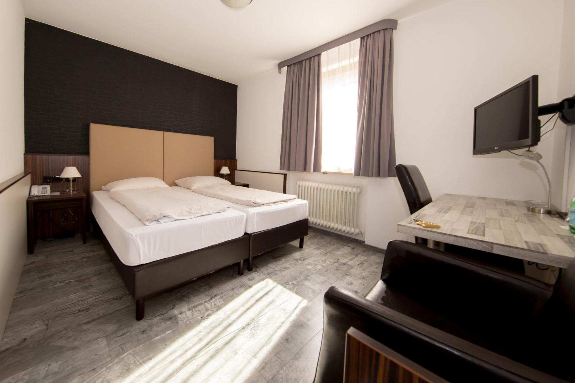 Hotel Krone Hirschberg an der Bergstraße Eksteriør billede